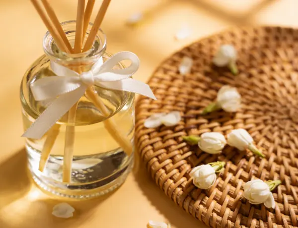 Application of Jasmine Aroma Oil